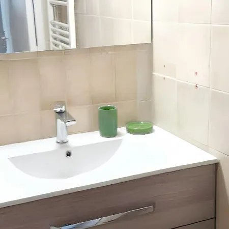 A Avec Piscine Commune - 30 M² * Fréjus