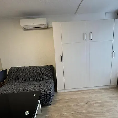 A Avec Piscine Commune - 30 M² Фрежюс