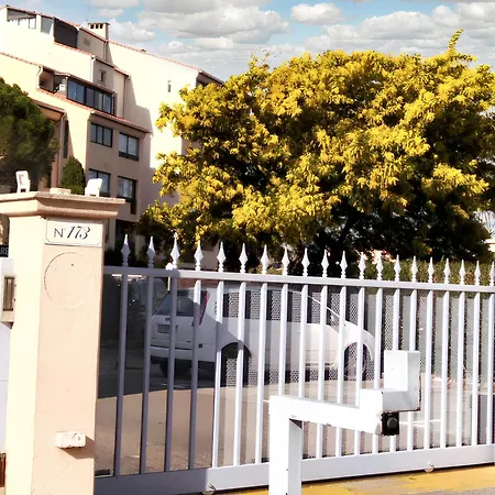 A Avec Piscine Commune - 30 M² Daire *