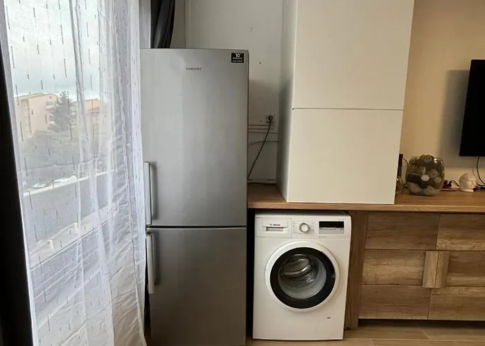 à Avec Piscine Commune - 30 M²