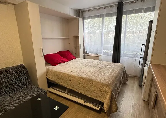 à Avec Piscine Commune - 30 M² Appartement